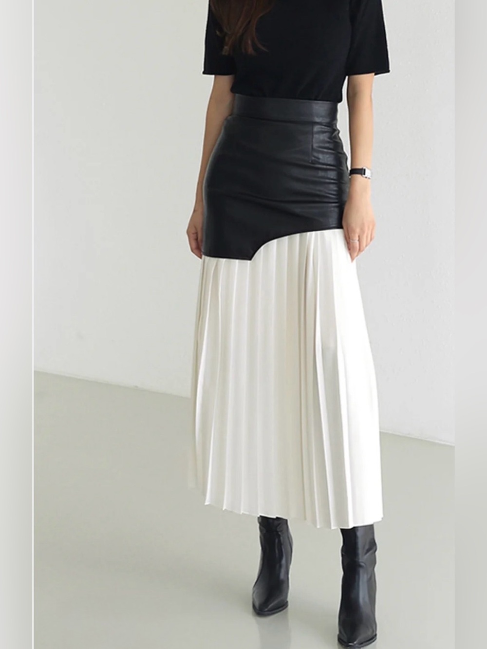 Commense Black and White High-Low Pleated Maxi Skirt